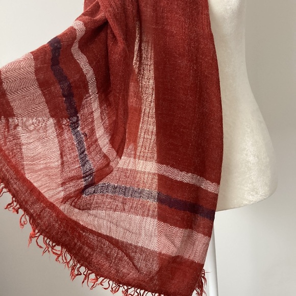 Scarf & Wrap - Picture 10 of 14